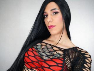 Watch  MiissValent live on XLoveCam