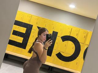 SharonKlart Blowjob XXX Cams - Photo 15/21