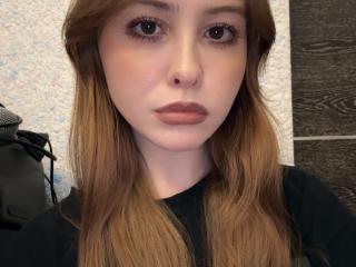 Watch  AdinaRosemore live on XLoveCam