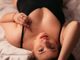 VanessaClose Image Gallery