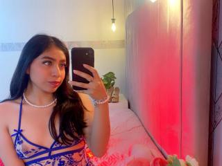 ZoeRedds MILF Live - Photo 18/21