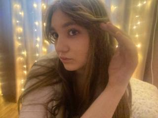 DejaFrayer - Live sex cams model