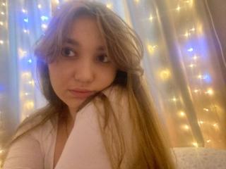 DejaFrayer - Live sex cams model
