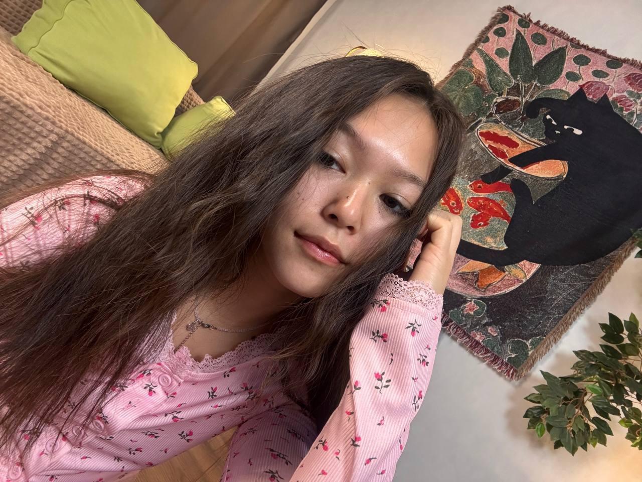 webcam model DeniseStringari from XloveCam webcam model DeniseStringari from XloveCam