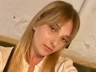 Watch  CarlaCute live on XLoveCam