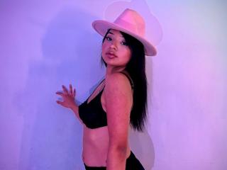 AmeliePiere Webcam Porno Live - Photo 11/21