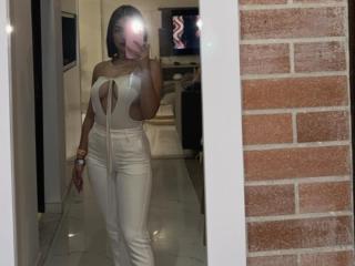 LaraHarvey Image Gallery