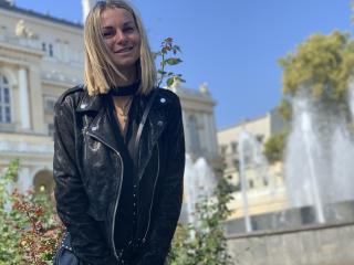 BelleLisaG Live Cam Porn - Photo 16/21