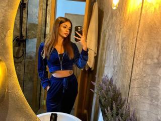 AishaBee Webcam Porno Live - Photo 8/21