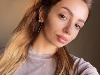 AishaBee Image Gallery