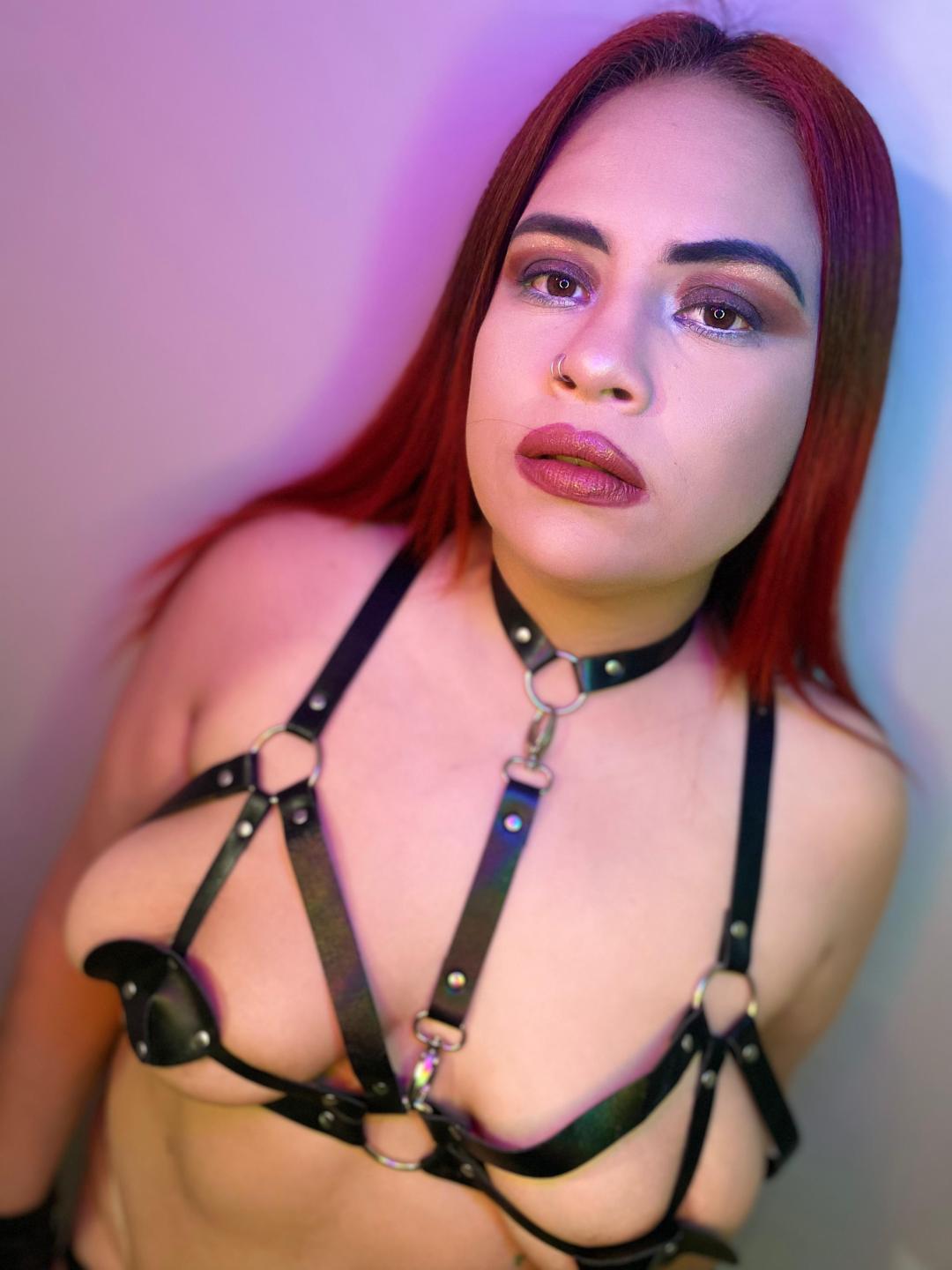 webcam model JoliColette from XloveCam webcam model JoliColette from XloveCam