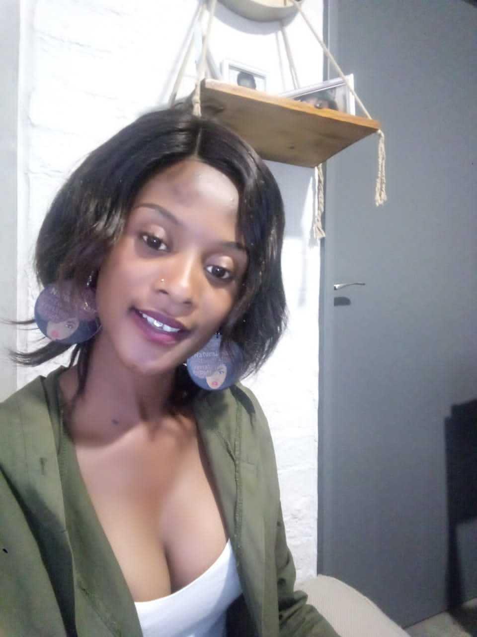 ElsieMeg from XLoveCam