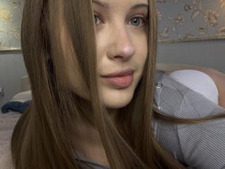 JoelleCanal - Live sex cams model