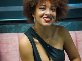 NiaZuri Pussy Video Webcam - Photo 9/15