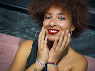 NiaZuri Pussy Video Webcam - Photo 8/15