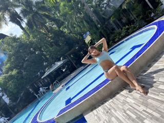 SaarahJones Blowjob XXX Cams - Photo 5/21