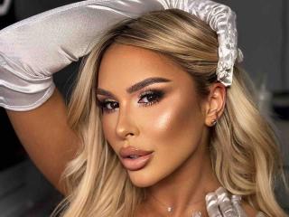 SelenaVoss Blowjob XXX Cams - Photo 17/21