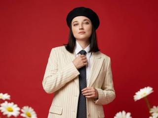 Watch Davianna Live on XLoveCam