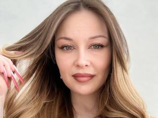 AnnamariaVillarin - Live sex cams model
