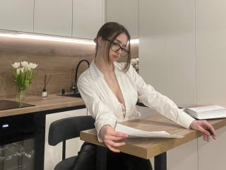 SaraRosenbarger Blowjob XXX Cams - Photo 6/21