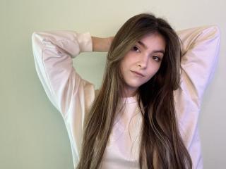 Watch RonnaBarken Live on XLoveCam