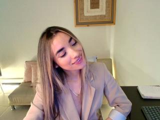AdharaCooperr Webcam Porno Live - Photo 17/21