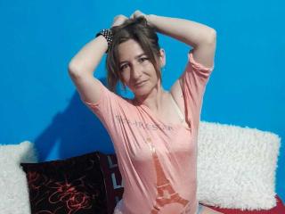 SelenaCade Blowjob XXX Cams - Photo 13/16