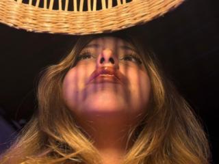 AngeliqueGirard Webcam Porno Live - Photo 13/14