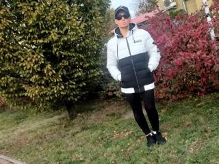 Watch ZoyaPask Live on XLoveCam