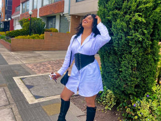 SophieSonyas Blowjob XXX Cams - Photo 21/21