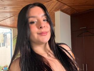 EmaJames Boobs Liveshow - Photo 9/21