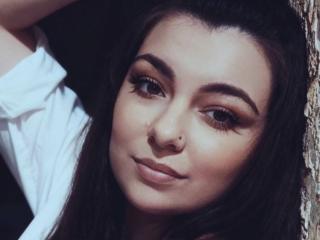 MileyMiln Image Gallery