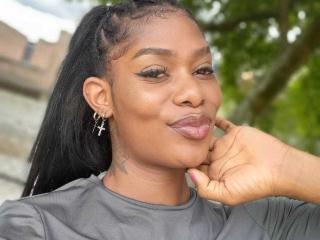 Watch  WarriorQueen live on XLoveCam