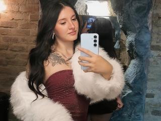 ZoeAvancini MILF Live - Photo 6/9