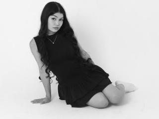 AmeliyaAyrton Webcam Porno Live - Photo 17/21