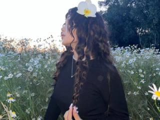 AmeliyaAyrton Webcam Porno Live - Photo 15/21
