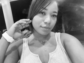 AvaJones69 Webcam Porno Live - Photo 7/14