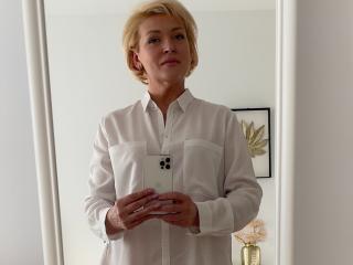 Watch  LunaxFantasy live on XLoveCam