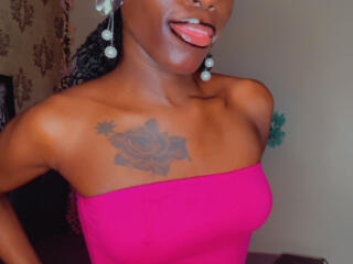 KharlaQueen Image Gallery