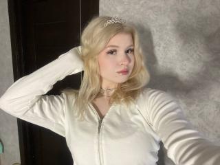 DelphineHambleton Amateur Live Cam - Photo 9/20