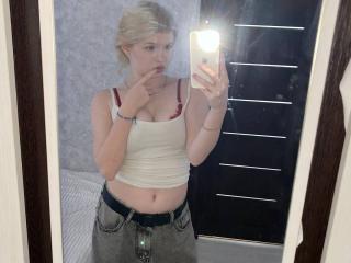 DelphineHambleton Amateur Live Cam - Photo 8/20