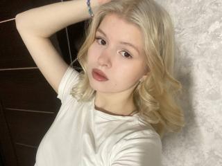 DelphineHambleton Amateur Live Cam - Photo 7/20