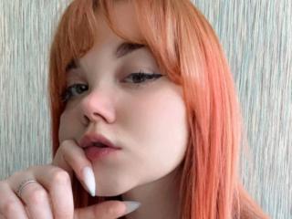 Watch LettyRussum Live on XLoveCam