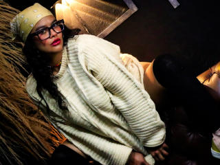ZiaNoir MILF Live - Photo 10/11