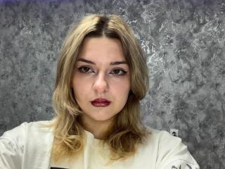 AdrianePittillo Webcam Porno Live - Photo 10/10