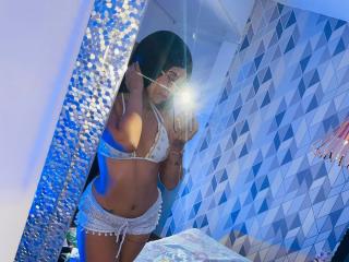 BarelyLegel Image Gallery
