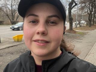 Watch  DariaCalm live on XLoveCam