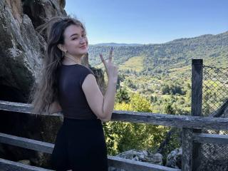 CyrenaLuxe photo