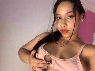 SusanBloom Blowjob XXX Cams - Photo 21/21