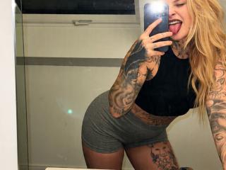 Kikisun-hot Live Chat on XLoveCam